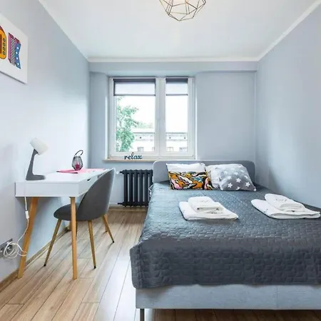 Serene In The Center - By Upstairs Apartament *